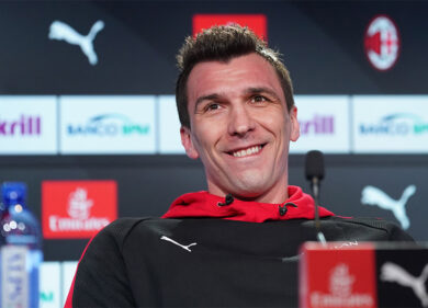 Mandzukic e la rinuncia dello stipendio, il Milan lo devolve in beneficenza
