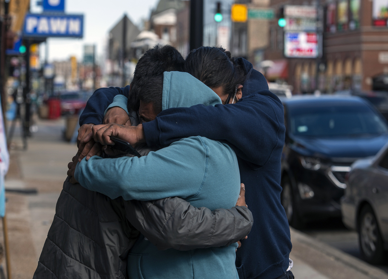 Chicago, polizia diffonde video uccisione di un 13enne :proteste in città
