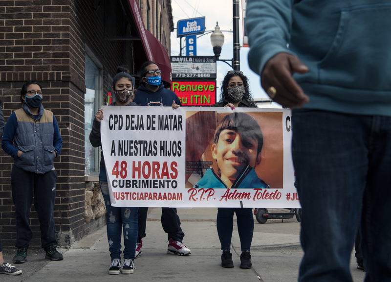 Chicago, polizia diffonde video uccisione di un 13enne :proteste in città