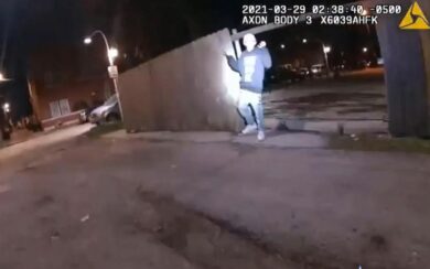 Usa, ennesimo omicidio della polizia. 13enne si arrende ma viene ucciso. VIDEO