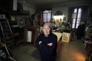 Milano, un giardino zen in centro città con le sculture di Kengiro Azuma