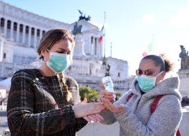 Governo, dal 3 maggio le zone gialle. Ma chi vaccina poco avrà meno riaperture
