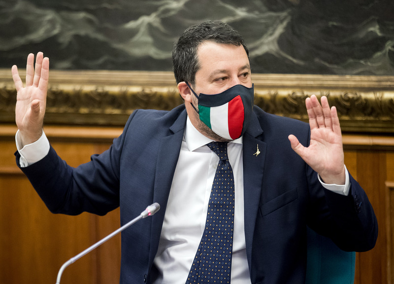 Open Arms, Salvini rinviato a giudizio. “Vado a processo a testa alta” Open Arms, Salvini rinviato a giudizio. “Vado a processo a testa alta”