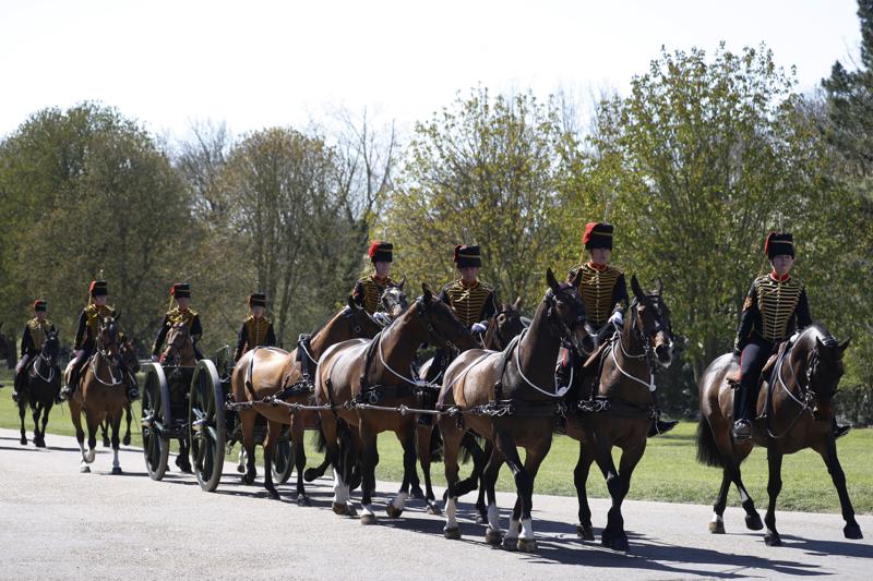 Funerali di Filippo a Windsor, Carlo-Regina Elisabetta in lacrime. Foto-Video Funerali di Filippo a Windsor, Carlo-Regina Elisabetta in lacrime. Foto-Video