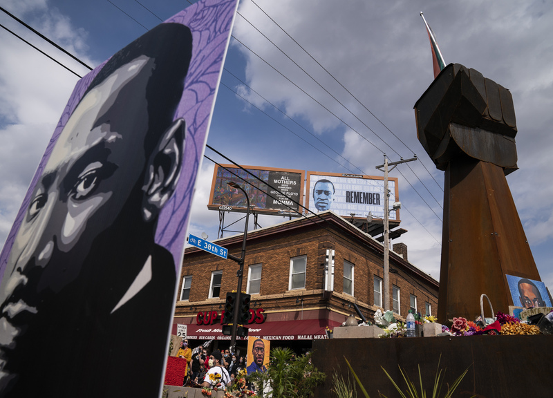 Minneapolis, manifestazione in ricordo di George Floyd e Daunte Wright