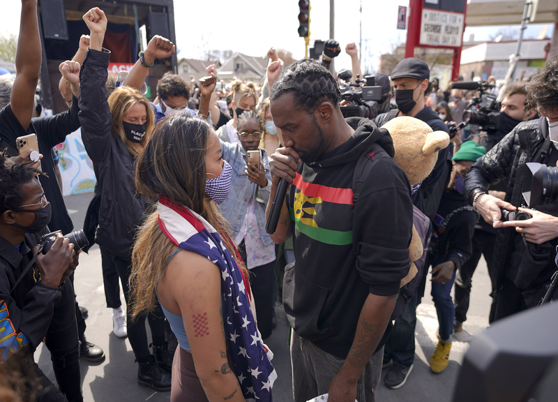 Minneapolis, manifestazione in ricordo di George Floyd e Daunte Wright