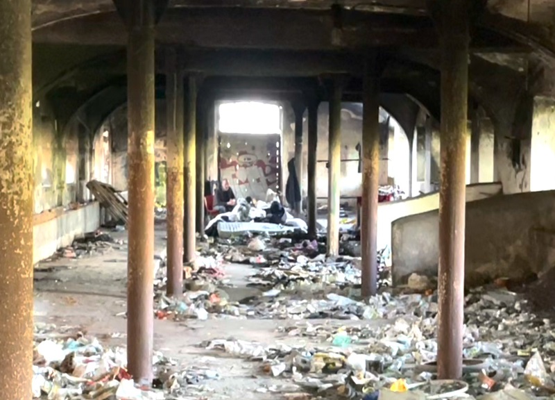 Milano Rogoredo, Sardone (Lega): “Nuovo boschetto dell’eroina”. FOTO