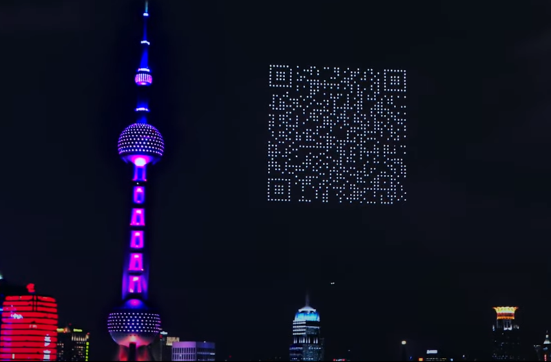 Shanghai, 1500 droni formano un QR code gigante nel cielo: FOTO e VIDEO Shanghai, 1500 droni formano un QR code gigante nel cielo: FOTO e VIDEO