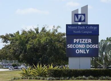 Covid, utili stellari grazie a costi all’osso: vaccini d’oro di Pfizer-Moderna