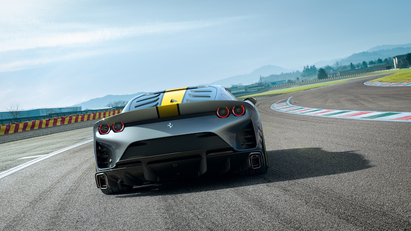 Ferrari 812 Superfast, svelate le prime immagini