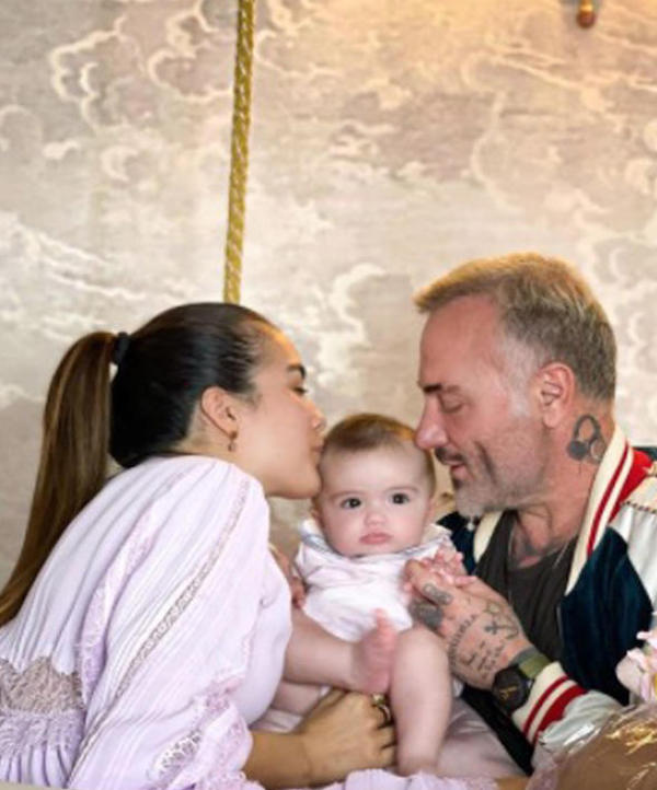 Gianluca Vacchi in ospedale con la figlia Blu Jerusalema, operata Gianluca Vacchi in ospedale con la figlia Blu Jerusalema, operata