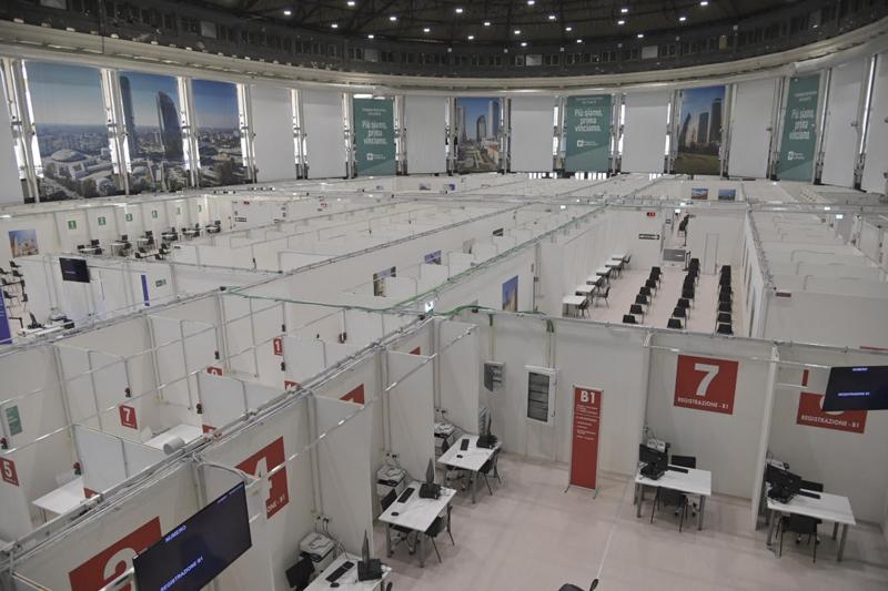 Palazzo delle Scintille, nuovo hub vaccinale da 10.000 inoculazioni al giorno Palazzo delle Scintille, nuovo hub vaccinale da 10.000 inoculazioni al giorno