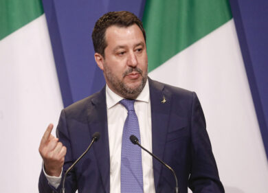 “Al governo ma con le mani libere”. La strategia della Lega e di Salvini