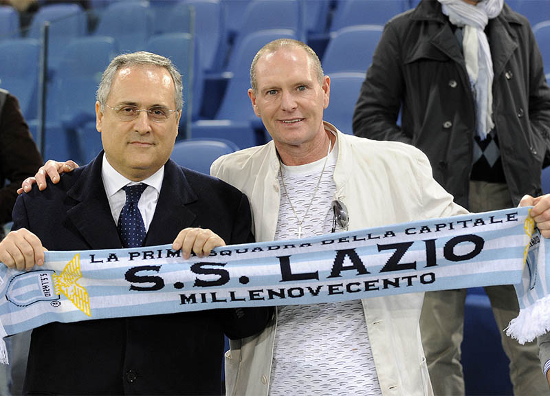 Paul Gascoigne si ritira dall’Isola dei Famosi 2021. “Il tendine di Gazza…” Paul Gascoigne si ritira dall’Isola dei Famosi 2021. “Il tendine di Gazza…”