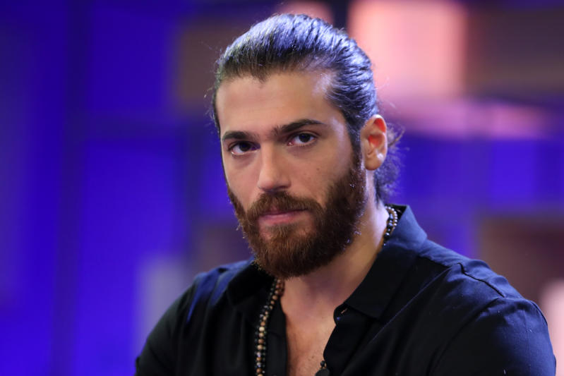Can Yaman “è bravo ma di Sandokan ce n’è uno solo”: parla Kabir Bedi Can Yaman “è bravo ma di Sandokan ce n’è uno solo”: parla Kabir Bedi