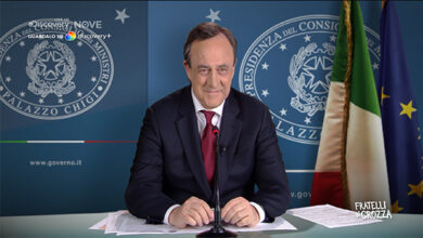 Fratelli di Crozza: Draghi: “fatico a capire. Pensavate che con me ‘sto paese di cialtroni si trasformaase nella svezia?”