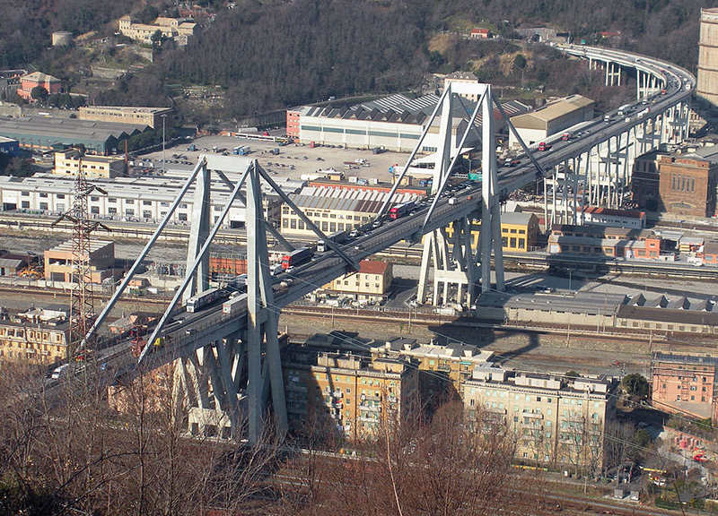 Ponte Morandi, “51 anni senza manutenzione”. Pilone 9 crollato, mai toccato Ponte Morandi, “51 anni senza manutenzione”. Pilone 9 crollato, mai toccato