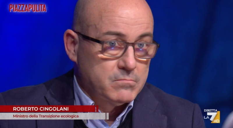 Cingolani: infrastrutture ricarica? ci vuole un decennio Cingolani: infrastrutture ricarica? ci vuole un decennio