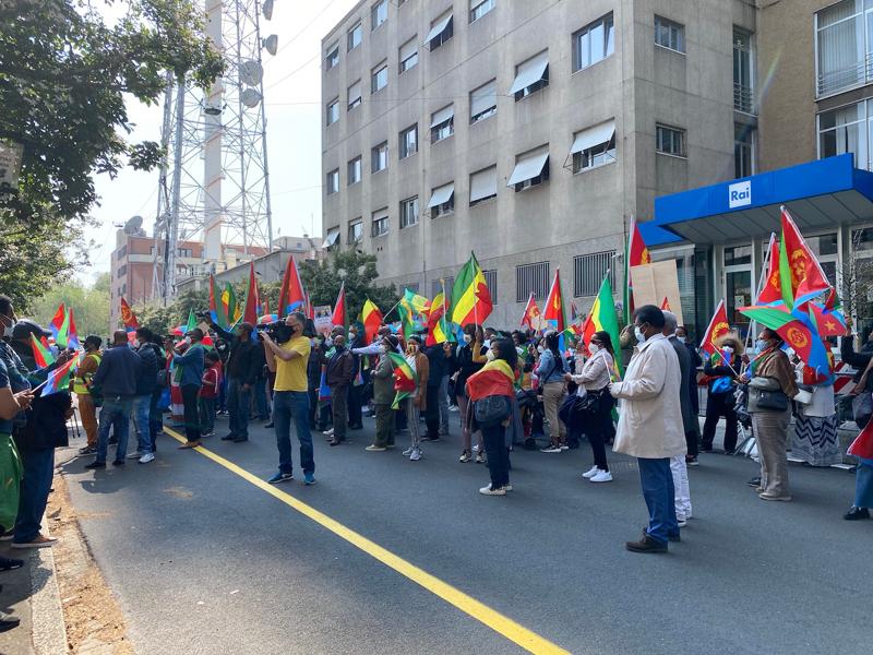 Tigrai, presidio delle comunità di Eritrea ed Etiopia davanti alla Rai Milano