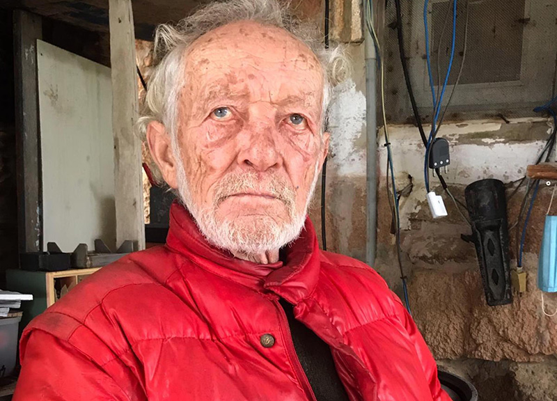 Mauro, il ‘Robinson Crusoe italiano’ sfrattato dalla sua isola dopo 32 anni Mauro, il ‘Robinson Crusoe italiano’ sfrattato dalla sua isola dopo 32 anni