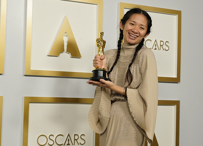 Chloé Zhao, la regista cinese premio Oscar che racconta gli Stati Uniti Chloé Zhao, la regista cinese premio Oscar che racconta gli Stati Uniti