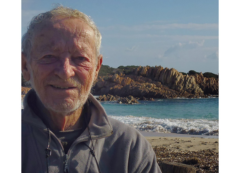 Mauro, il ‘Robinson Crusoe italiano’ sfrattato dalla sua isola dopo 32 anni Mauro, il ‘Robinson Crusoe italiano’ sfrattato dalla sua isola dopo 32 anni