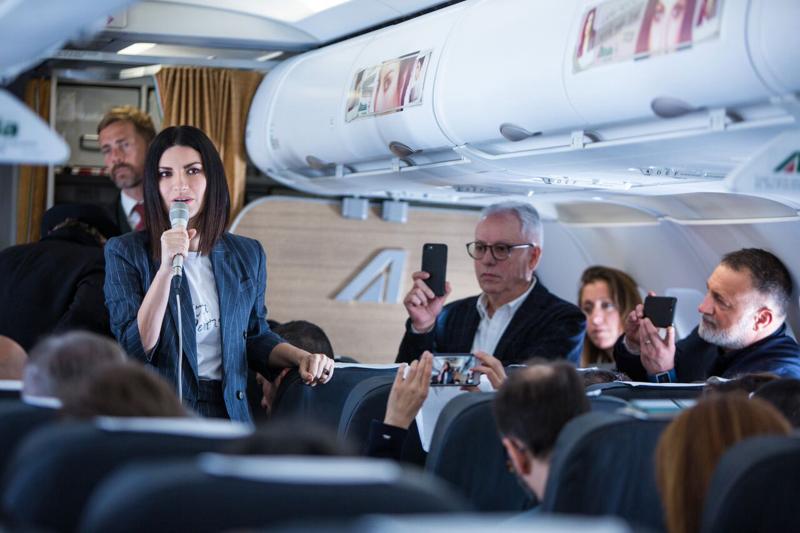 Oscar 2021: beffa Pausini, niente statuetta. Trionfa “Nomadland” di Chloè Zhao