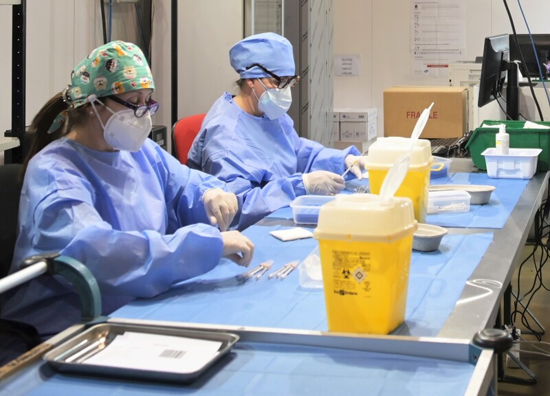 Emanuele Monti visita il centro Hub vaccini di MalpensaFiere