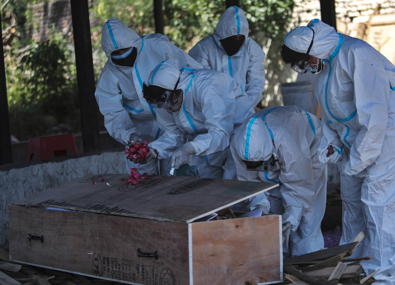 Variante indiana, unisce due mutazioni del virus. Fenomeno mai visto prima