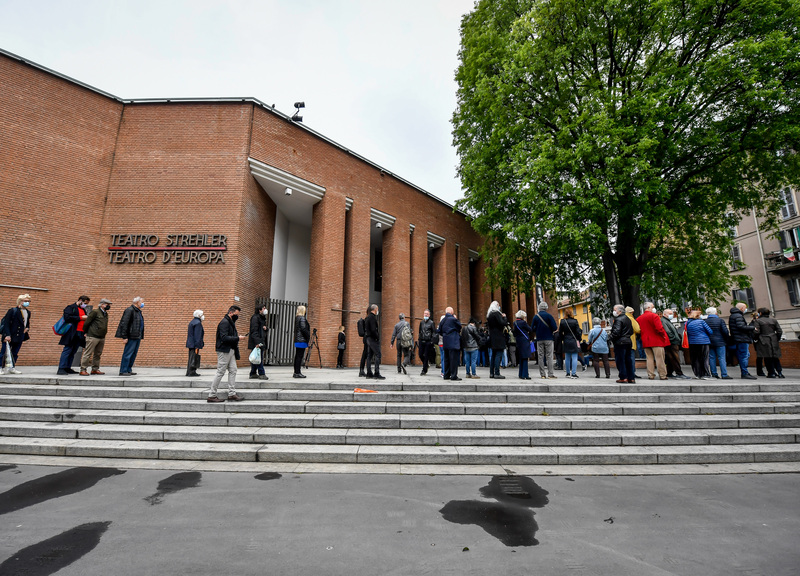Milva: allestita camera ardente al Piccolo. Richiesta iscrizione al Famedio Milva: allestita camera ardente al Piccolo. Richiesta iscrizione al Famedio