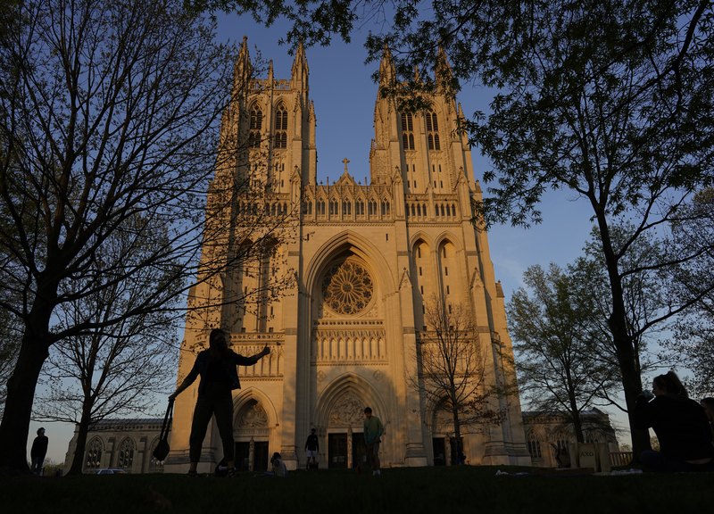 Washington, il premio Nobel Elie Wiesel ottiene un posto alla Cattedrale Nazionale