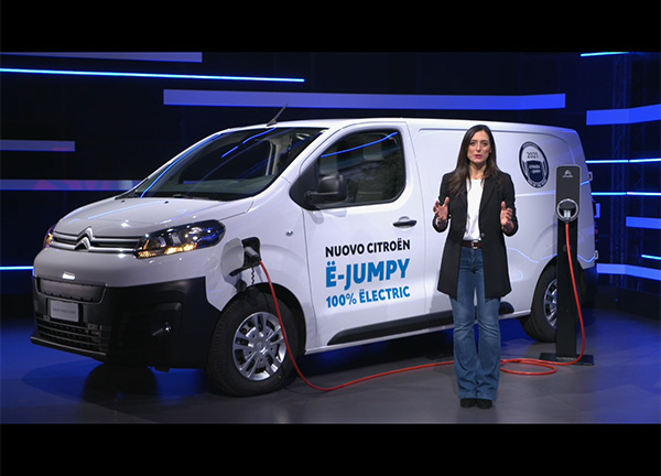 Parte l’offensiva Citroen per il passaggio all’elettrico Parte l’offensiva Citroen per il passaggio all’elettrico