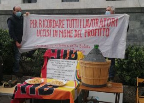 Amianto alla Scala, la protesta: “Processi a tarallucci e vino”. Tutti assolti Amianto alla Scala, la protesta: “Processi a tarallucci e vino”. Tutti assolti