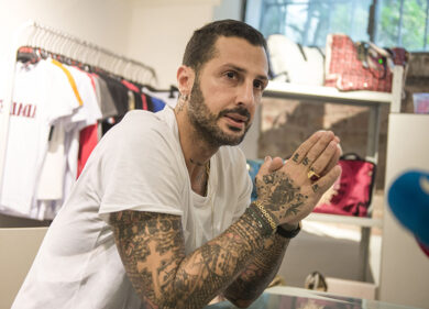 Grillo, irrompe anche Fabrizio Corona. Lui ha convinto un ragazzo a parlare