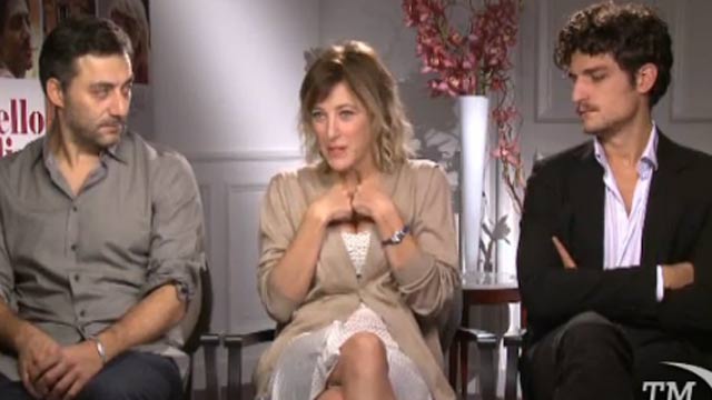 Francia, sorella di Carla Bruni difende i terroristi. L’appello a Macron Francia, sorella di Carla Bruni difende i terroristi. L’appello a Macron