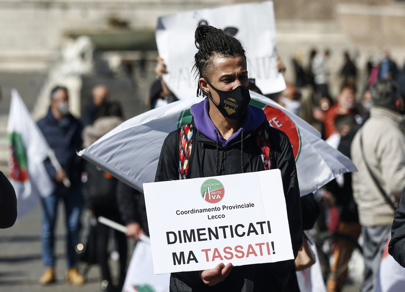 Lavoro, effetto Covid: perse 345mila partite iva, -6,6% in un anno Lavoro, effetto Covid: perse 345mila partite iva, -6,6% in un anno