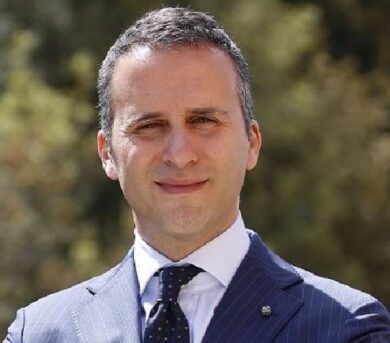 Post-Covid, cambia la geopolitica: “Le vere armi saranno farmaci e vaccini”