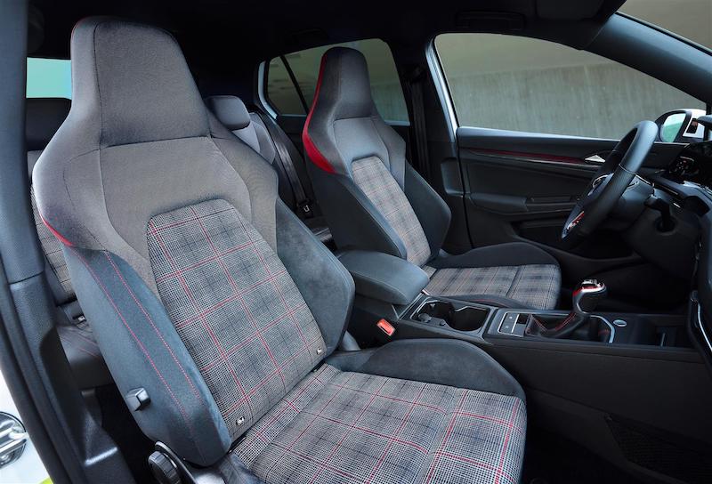 Golf GTI Clubsport 45 e GTI disponibili in Italia con cambio manuale