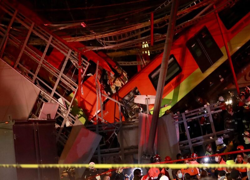Città del Messico, crolla un ponte al passaggio della metro: morti e feriti Città del Messico, crolla un ponte al passaggio della metro: morti e feriti