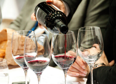 Coldiretti lancia l’allarme: Bruxelles vuole annacquare il vino certificato