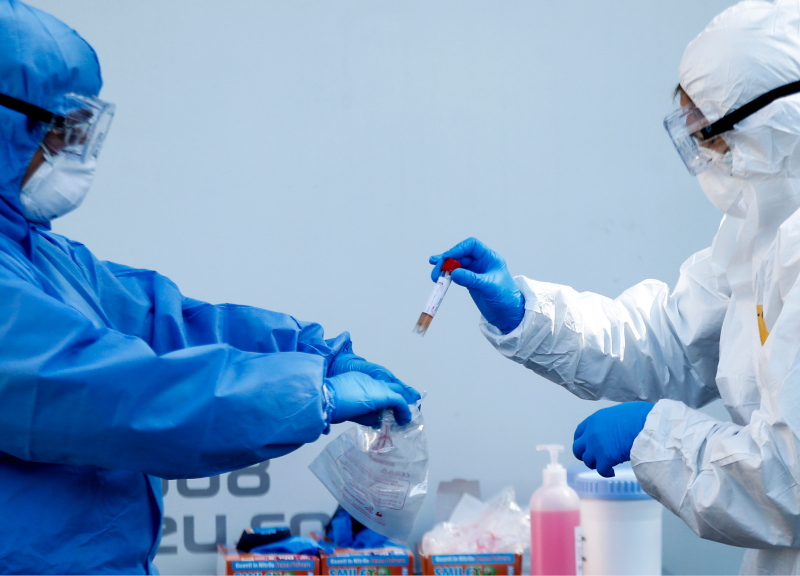 Covid, Gimbe: dati giù ma campanelli d’allarme. Segnali di ripresa del virus Covid, Gimbe: dati giù ma campanelli d’allarme. Segnali di ripresa del virus