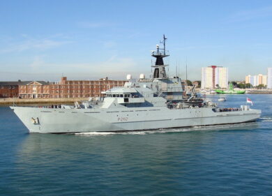 Brexit, la Francia manda 2 navi a Jersey: “La Gran Bretagna non ci fa paura”