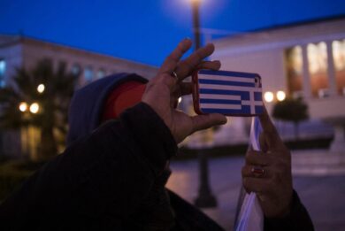 Smartphone e minorenni, i pediatri: “Giusta la legge per limitarne l’uso”