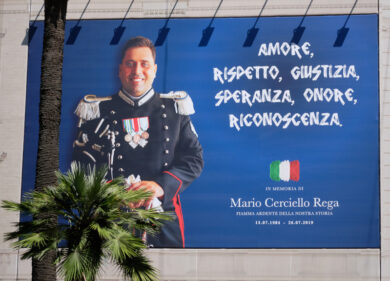 Omicidio Cerciello, il collega: “Siete dietro a due polletti. Niente pistole”