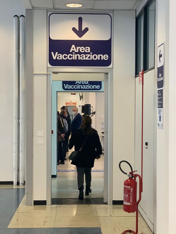 Nasce il primo centro vaccinale lombardo dedicato alle aziende Nasce il primo centro vaccinale lombardo dedicato alle aziende