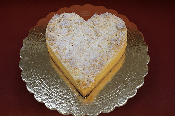 Festa della Mamma, in Lombardia è boom di torte a forma di cuore Festa della Mamma, in Lombardia è boom di torte a forma di cuore