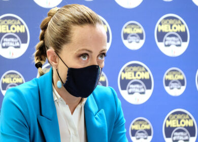 Meloni: “Sto aiutando Draghi. Con Salvini rapporti altalenanti”