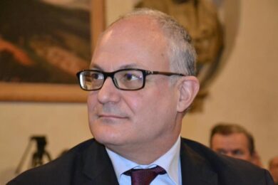 Roma, Gualtieri rovina i piani di Zingaretti: “Mi candido alle primarie”