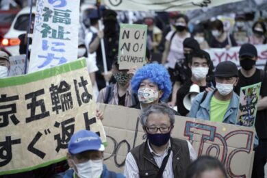 Olimpiadi di Tokyo, i giapponesi non le vogliono: “Col Covid-19 è impossibile”