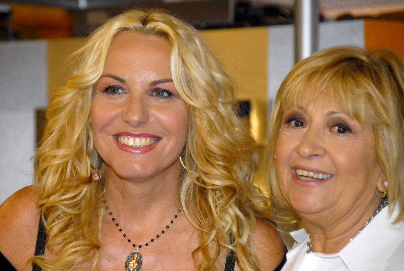Antonella Clerici, dolce reunion con Anna Moroni a ‘È sempre mezzogiorno’ Antonella Clerici, dolce reunion con Anna Moroni a ‘È sempre mezzogiorno’